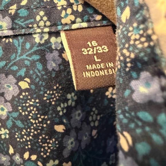 Van Heusen Flex Stretch Men’s Sz L Blue and White Casual Long Button Down Shirt - Picture 3 of 12